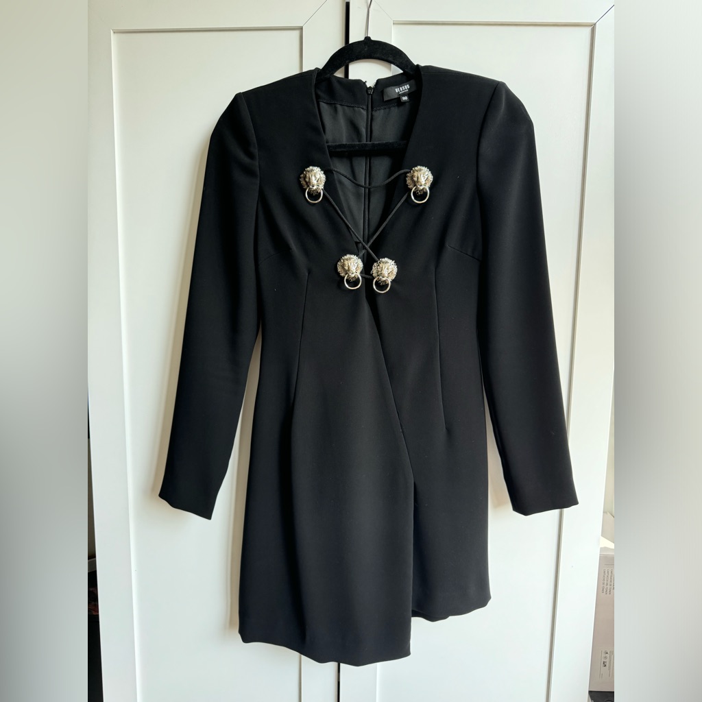 Black Versus Versace Long Sleeve Mini Dress In Size It 38 (Fits A Size 0-2)